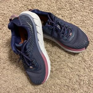 Hoka Clifton 5 running shoe size 6.5